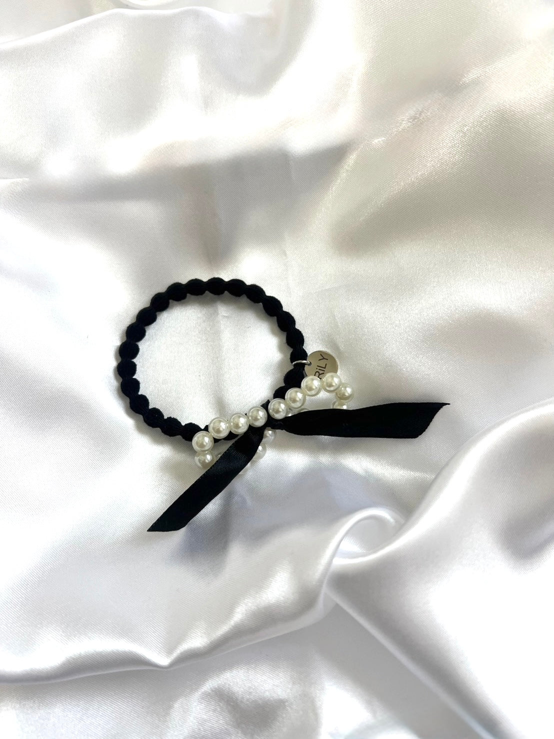 【Free Novelty Gift】Black Hair Tie with Pearl Ribbon Design