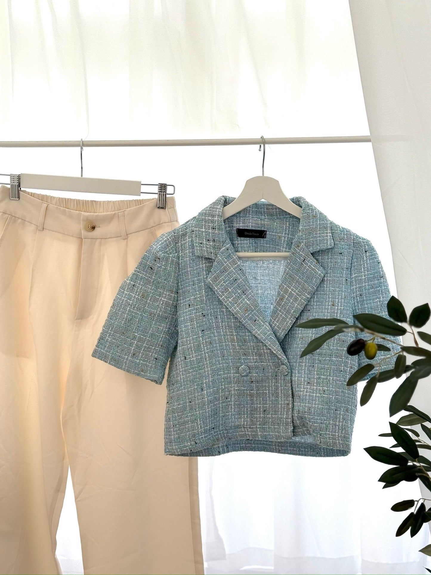 Ivory Wide-Leg Pants – Effortless & Timeless