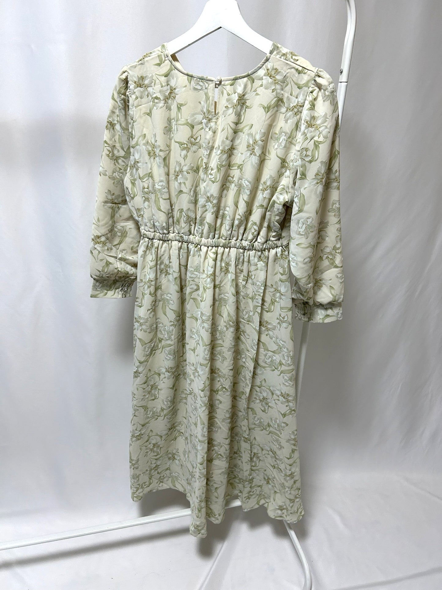 14-41 フラワープリントワンピース