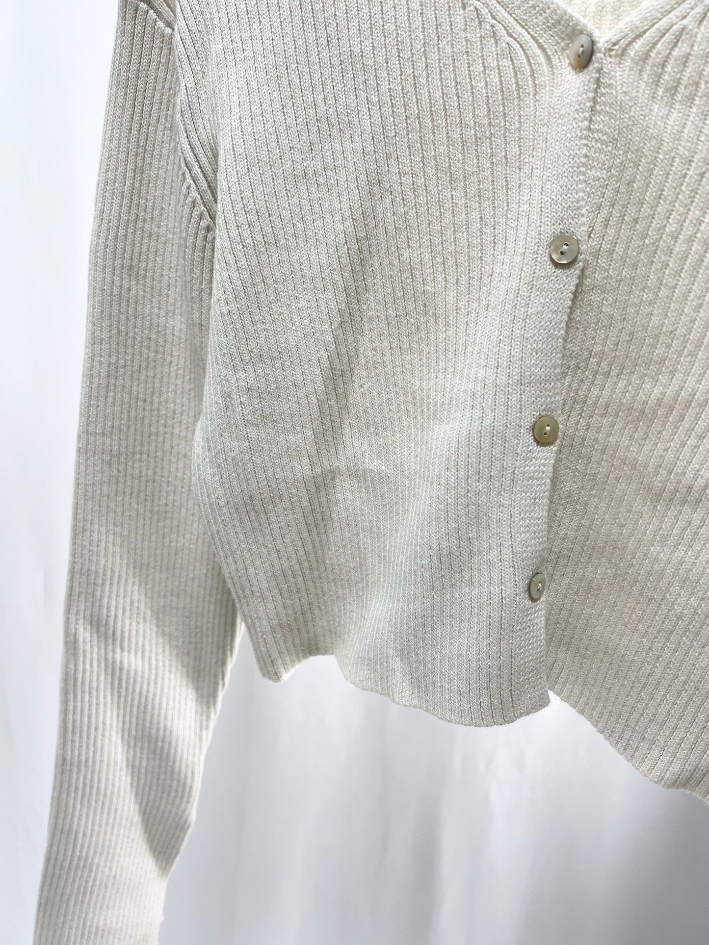 25038Ivory Ribbed Crop Cardigan