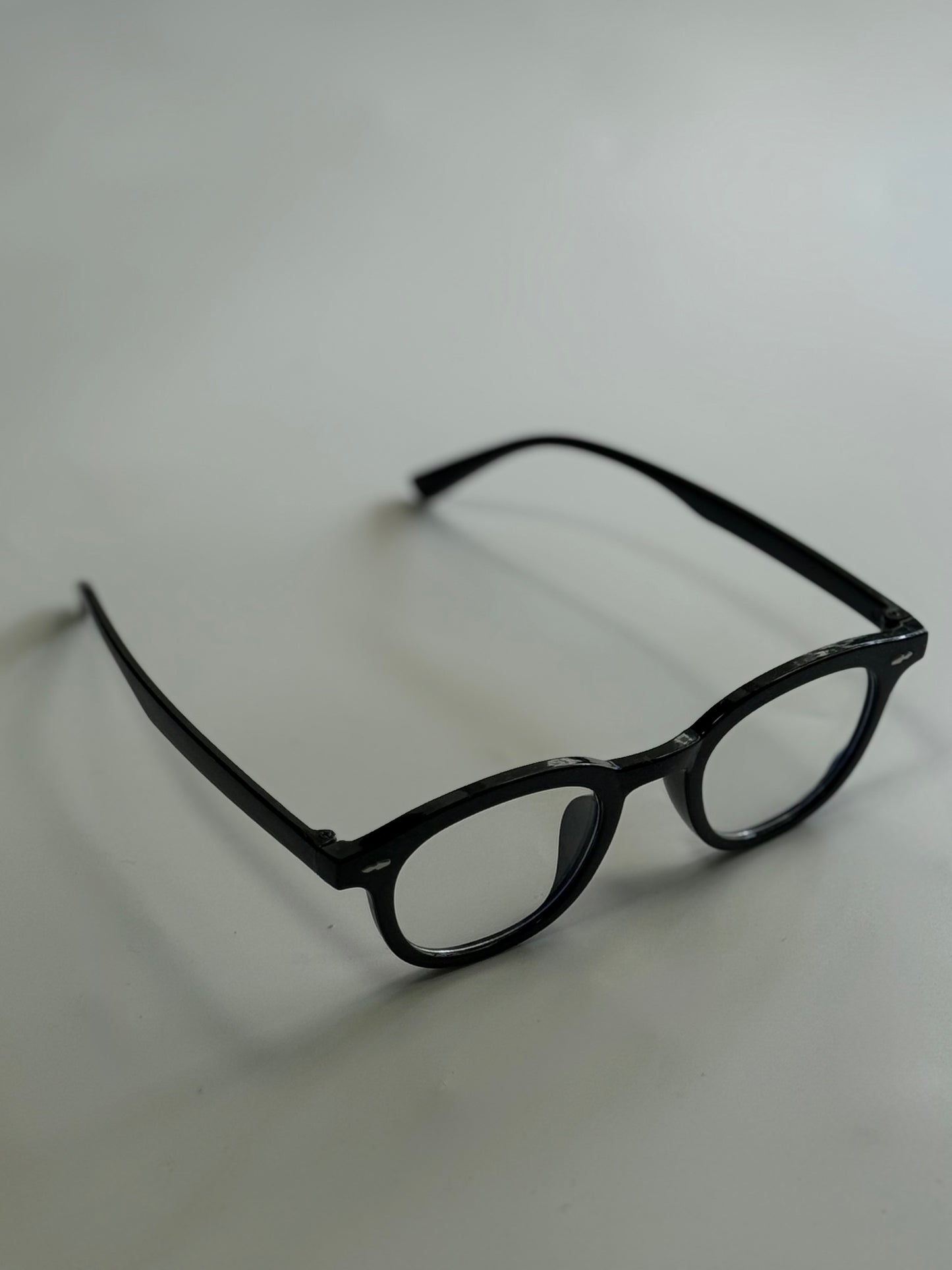 Black Frame Glasses – Paris Style