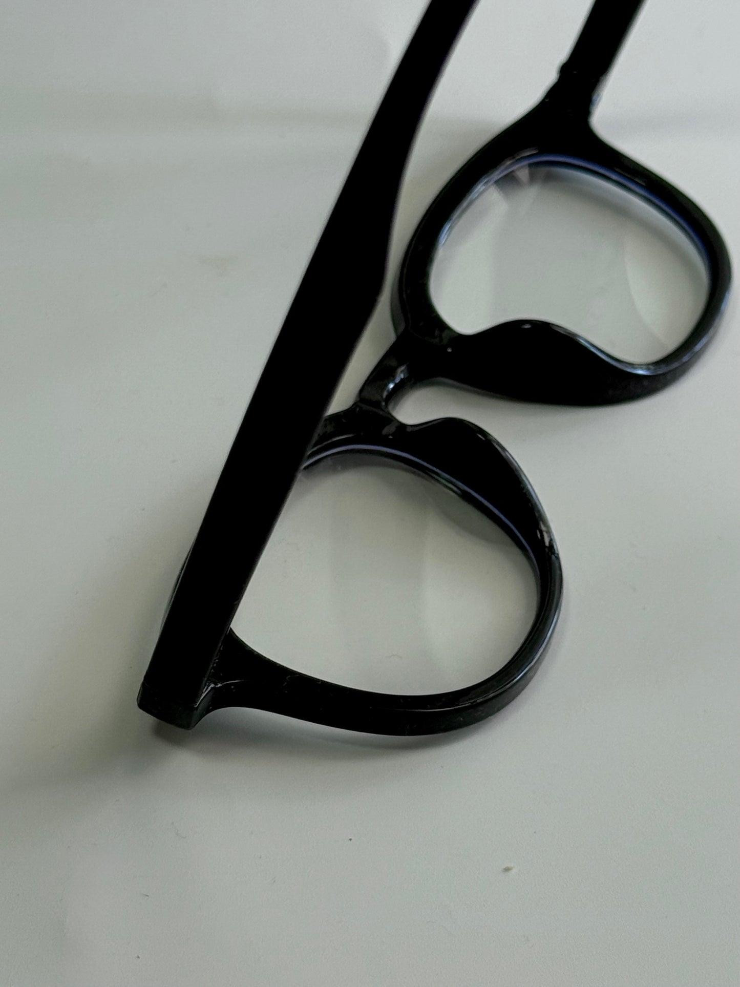 Black Frame Glasses – Paris Style