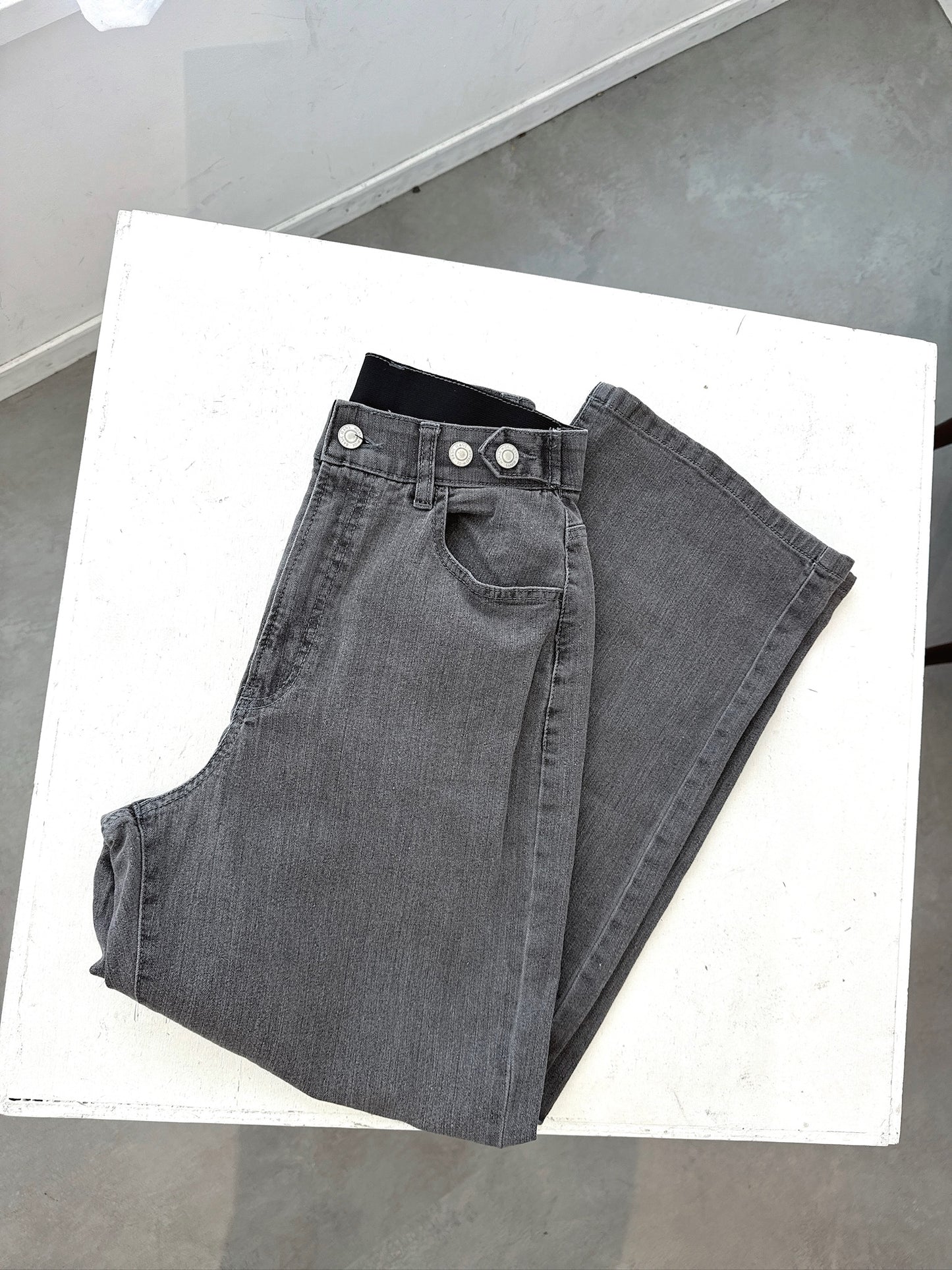Light Grey Straight-Leg Jeans