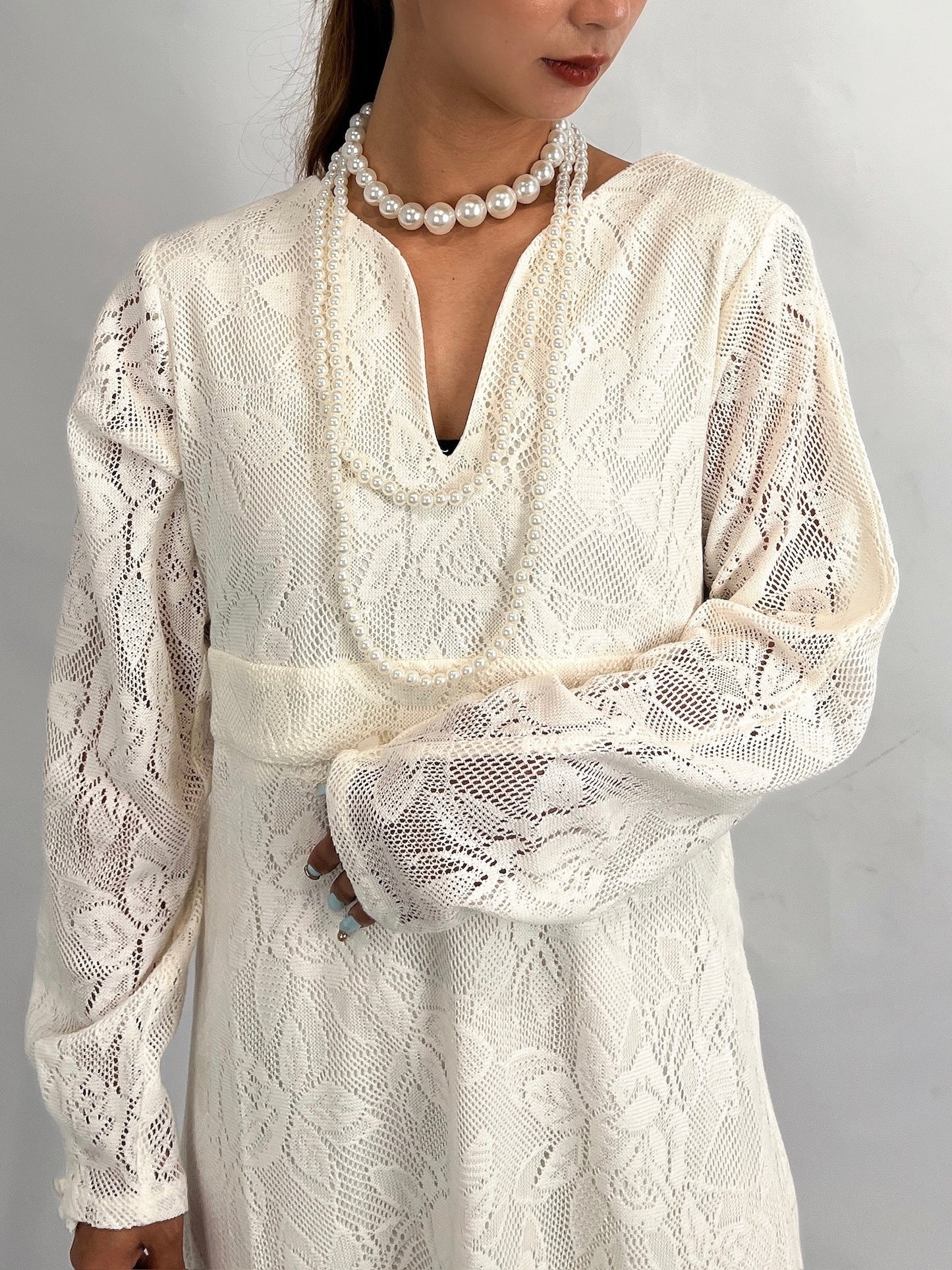 White Lace Dress – Vintage-Inspired Elegance