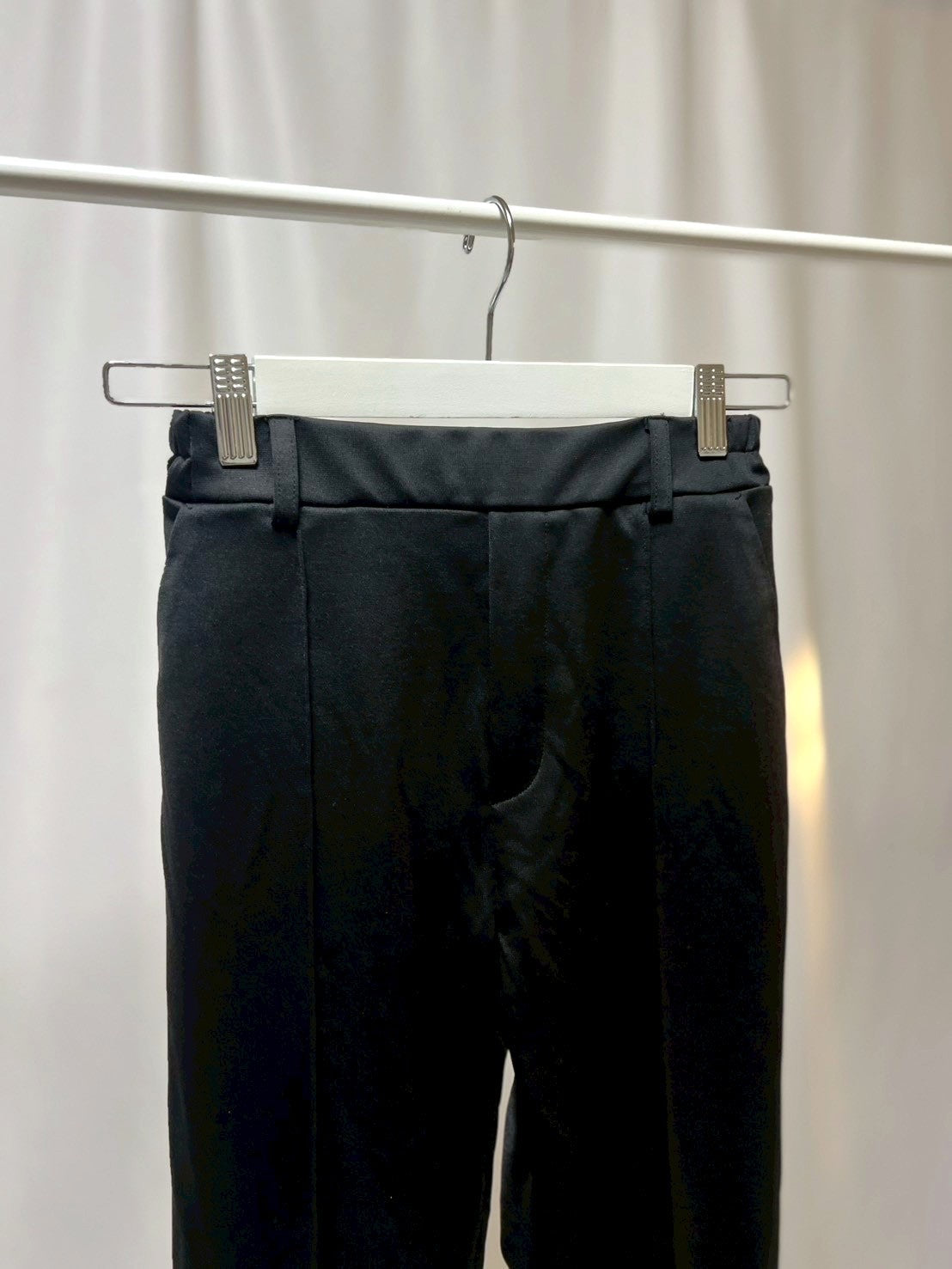 3-21 テーパードパンツ