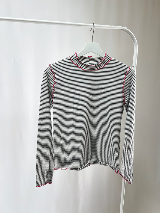 (5月)25030Playful Line Frill Tops