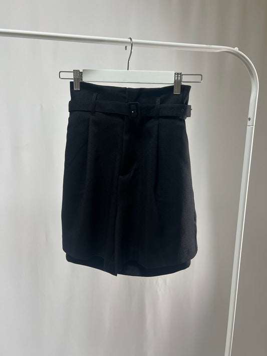 250121Elegant Belted Black Shorts