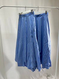 25000020Light Blue Balloon Skirt with White Stripes