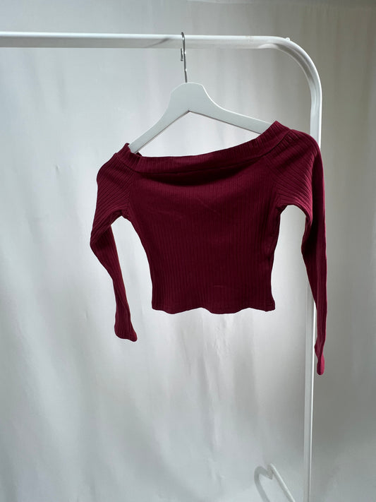 25051Bordeaux Ribbed Knit Off-Shoulder Crop Top
