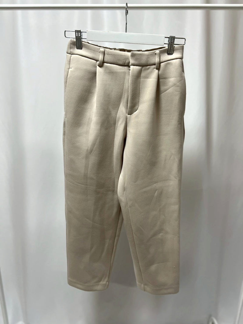 10-11 テーパードパンツ