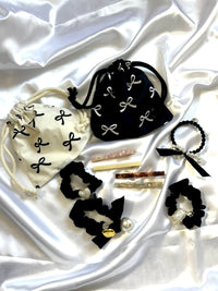 【Free Novelty Gift】Mini Drawstring Pouch with Ribbon Print - Black & White