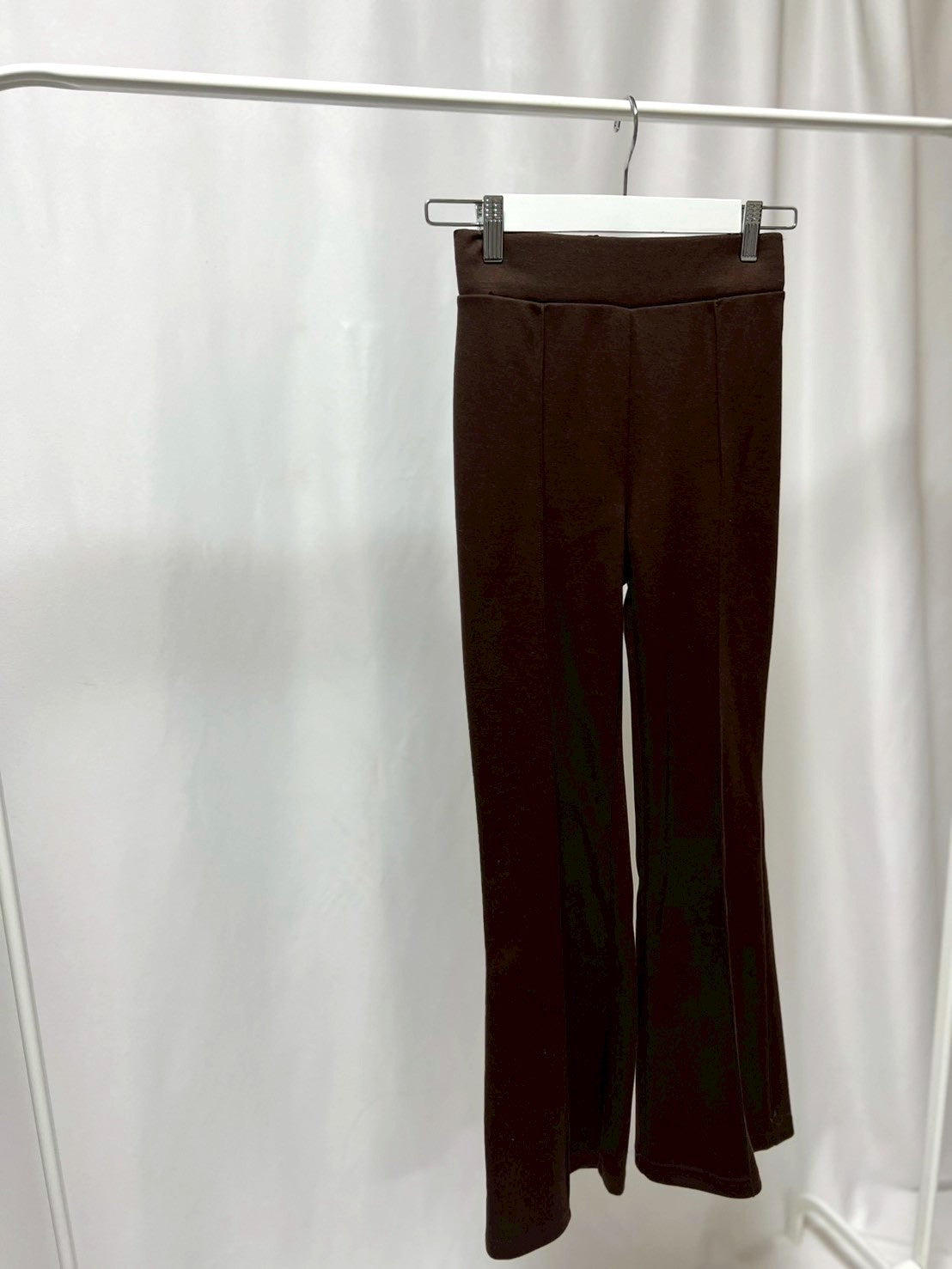 6-23センタープレスパンツ