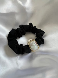 【Free Novelty Gift】Black Scrunchie with Large Square Pearl Charm