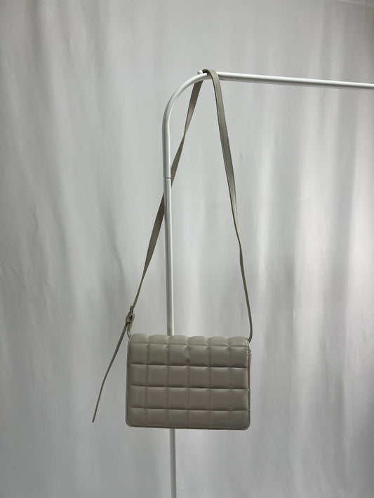 25000001Greige Shoulder Bag