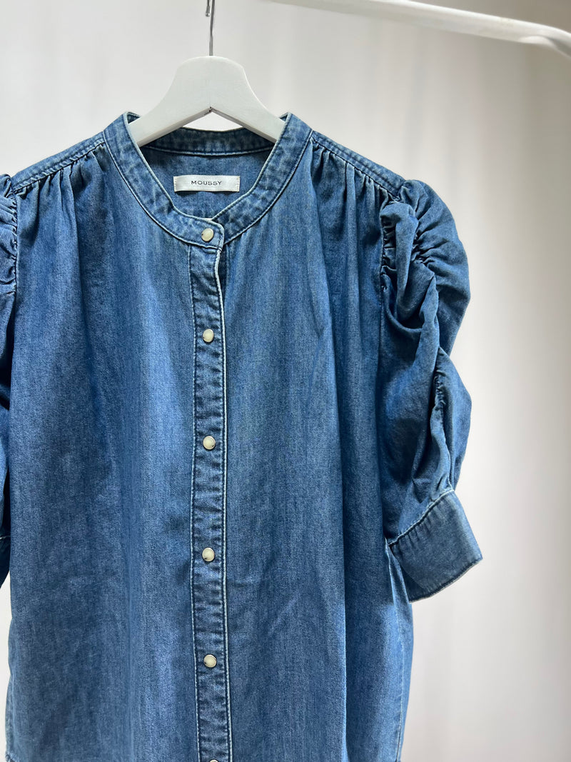 25050Denim Shirt with Power Shoulders – Elbow Sleeve