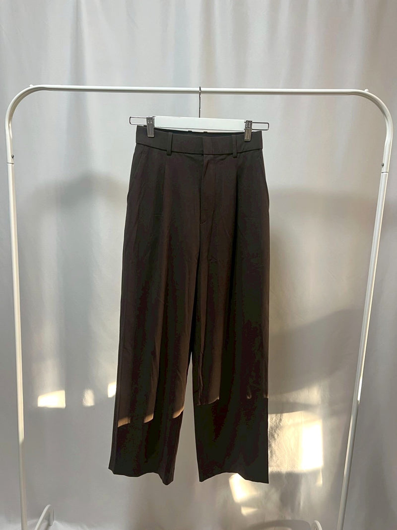 17-16ストレートパンツ