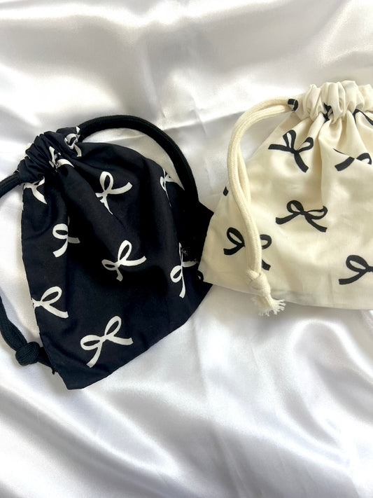 【Free Novelty Gift】Mini Drawstring Pouch with Ribbon Print - Black & White