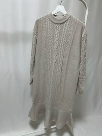 14-39 ケーブルニットワンピース