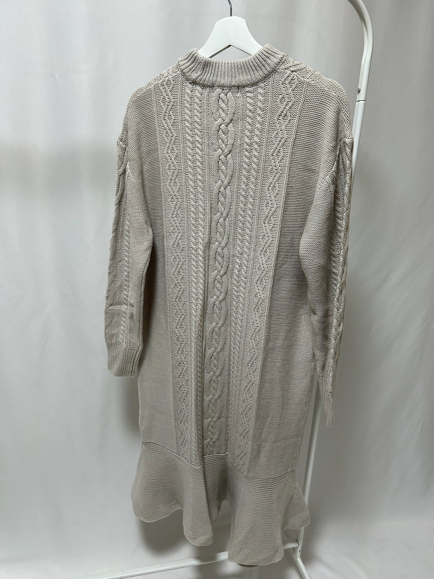 14-39 ケーブルニットワンピース