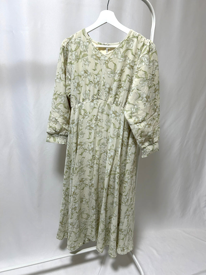 14-41 フラワープリントワンピース