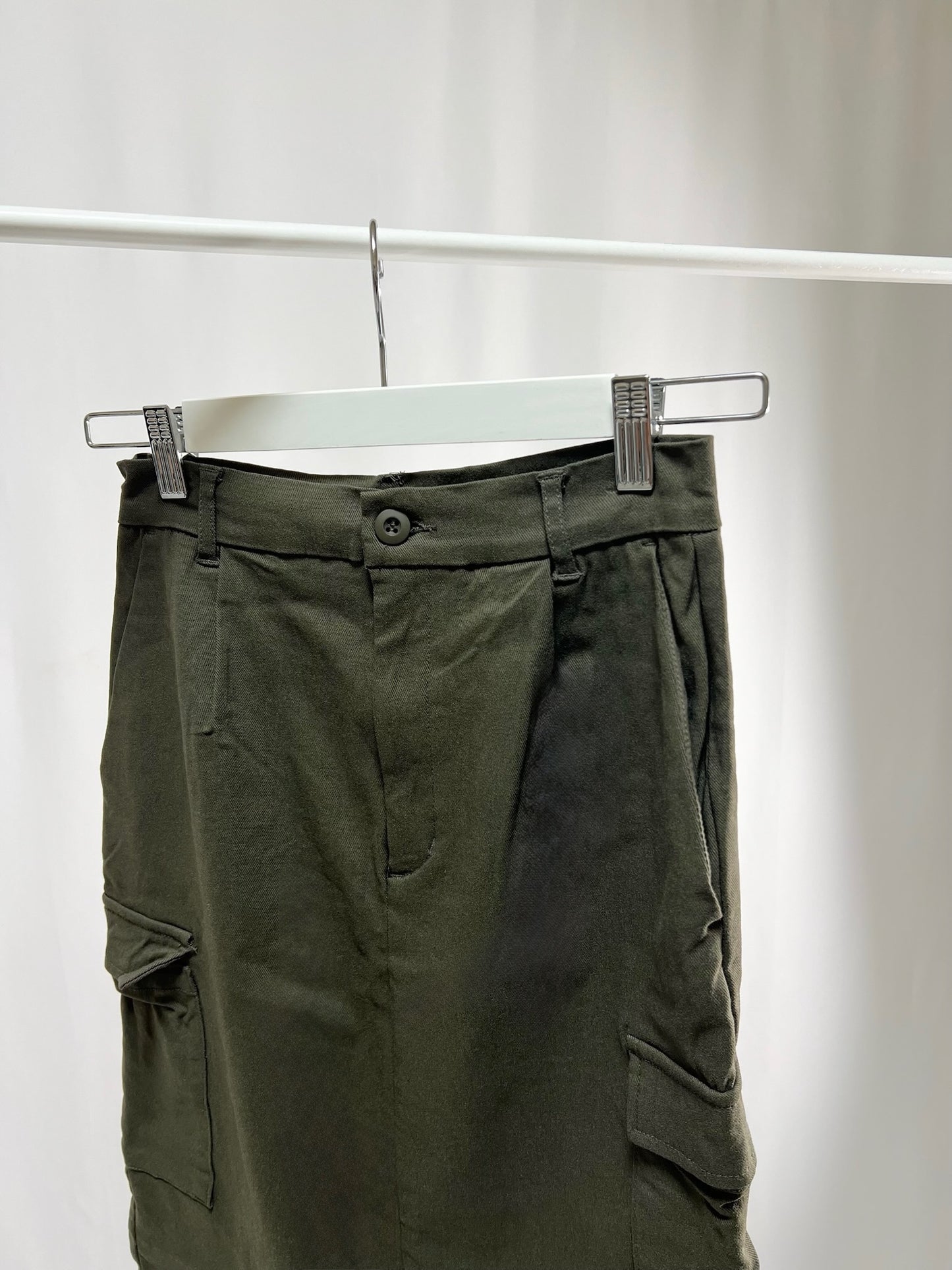 25000015Khaki Cargo Skirt – High Waist Utility Style