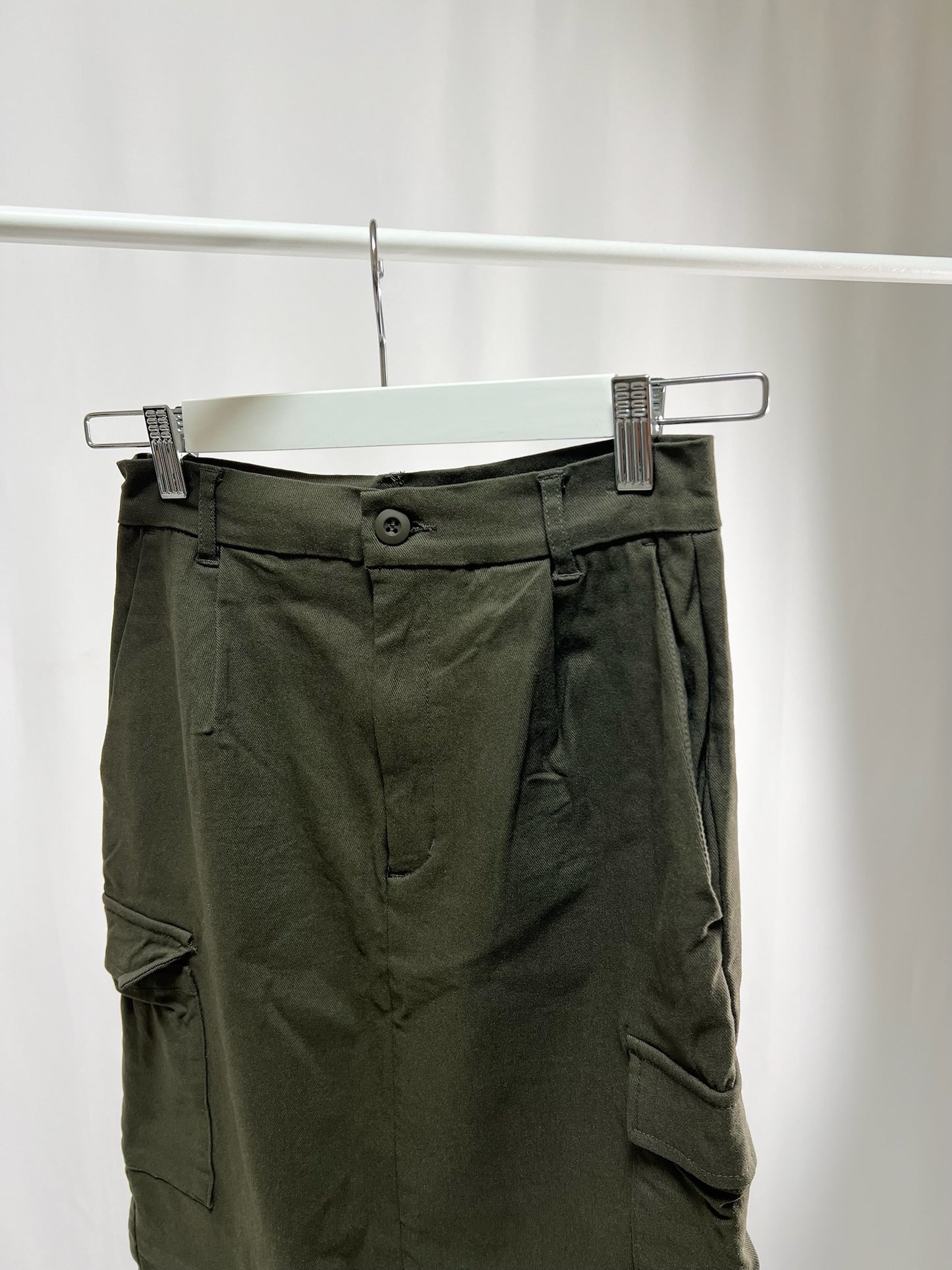 25000015Khaki Cargo Skirt – High Waist Utility Style