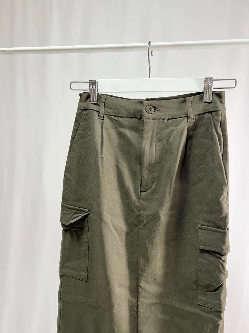 25000015Khaki Cargo Skirt – High Waist Utility Style