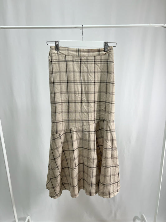 25000012Check Mermaid Skirt – Midi Length