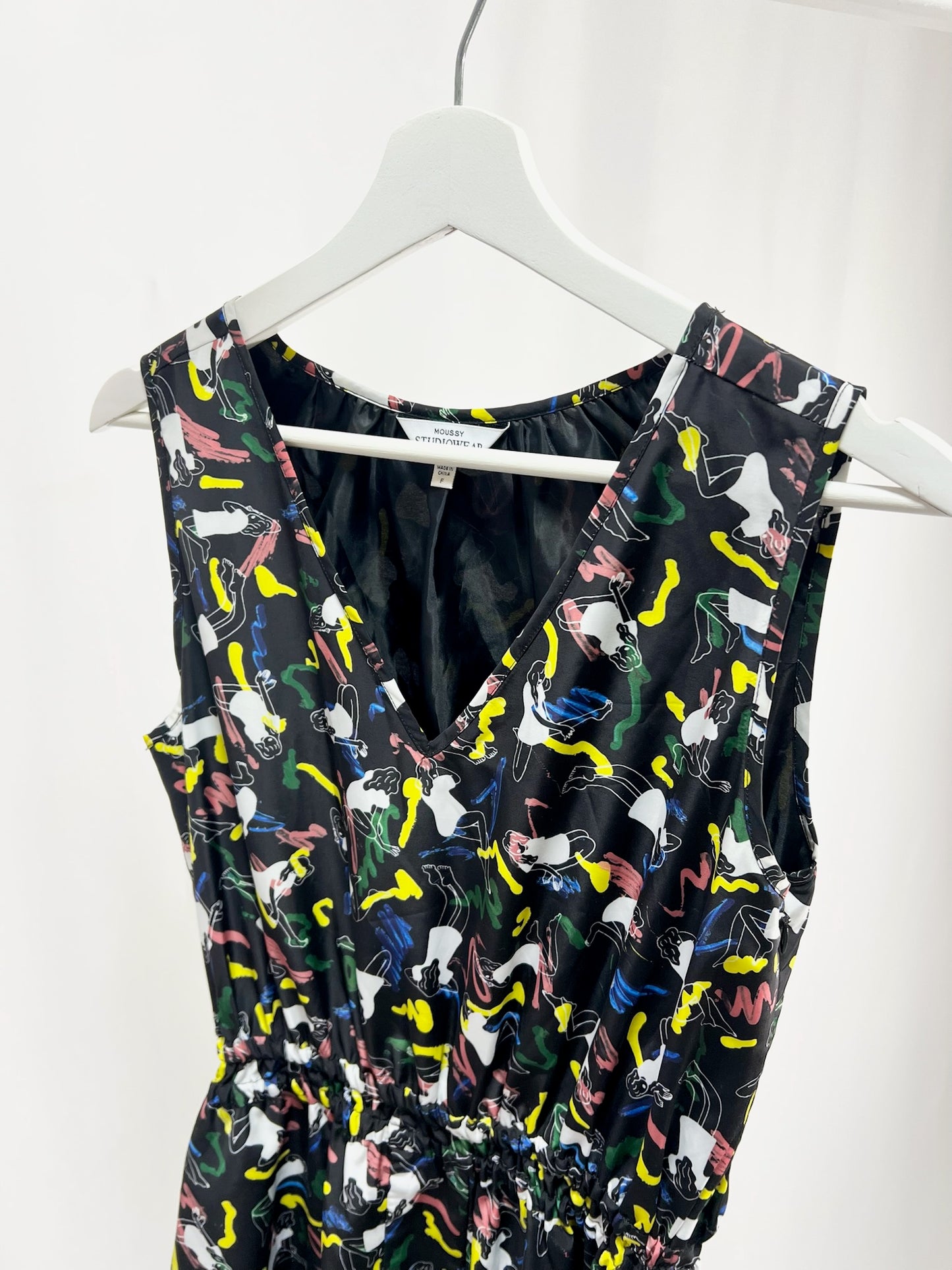 25008V-Neck Printed Dress