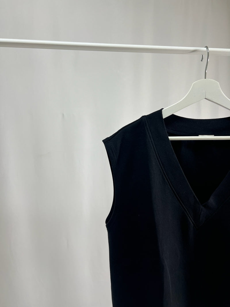 25053Black Sweat Vest
