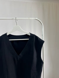 25053Black Sweat Vest