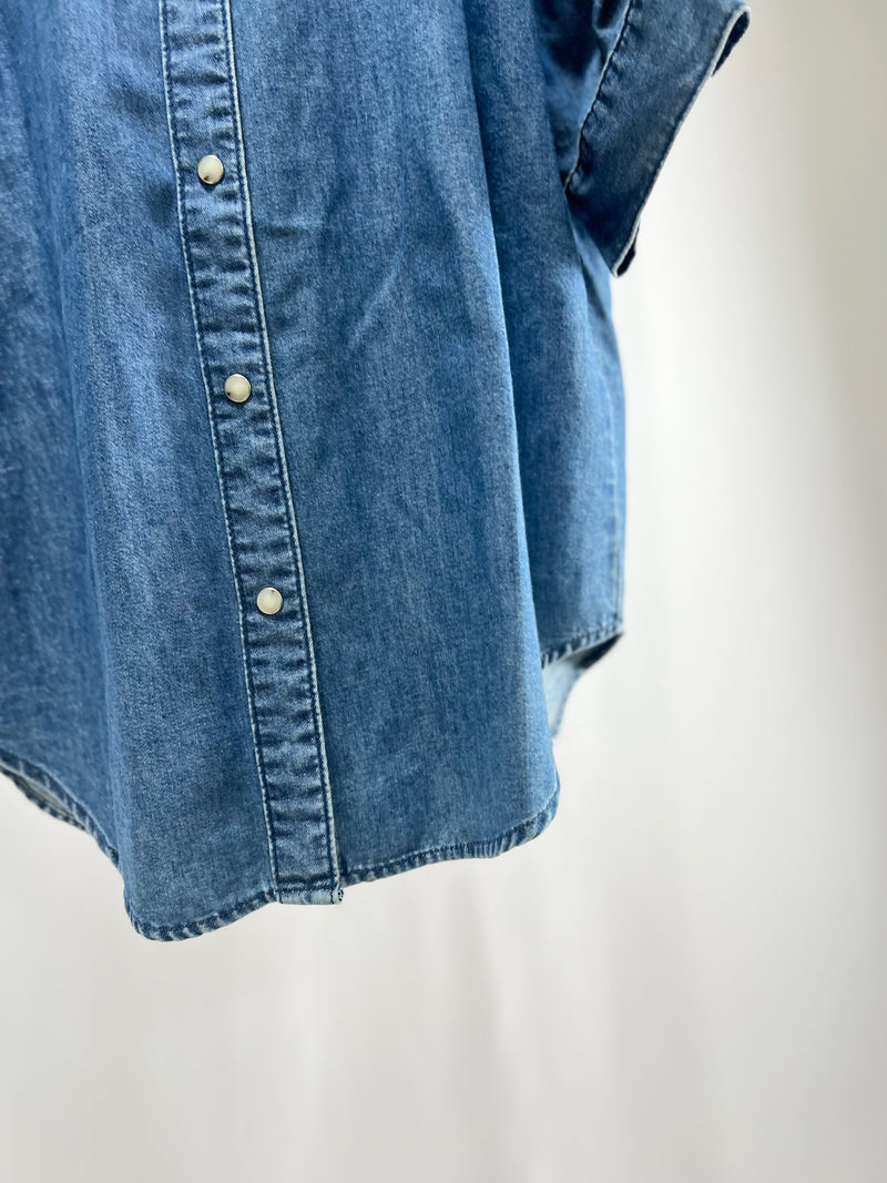25050Denim Shirt with Power Shoulders – Elbow Sleeve