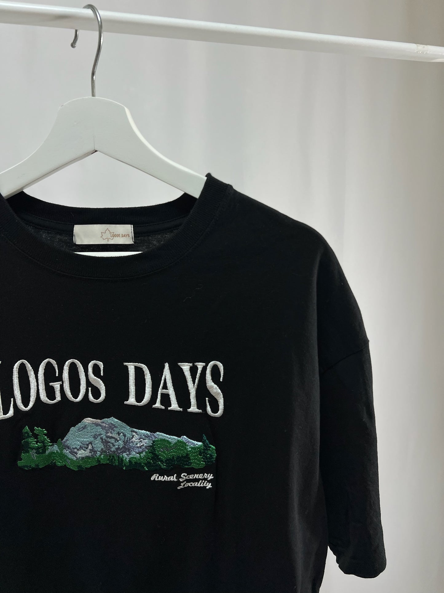 25049Black Logo T-Shirt with High-Low Hem