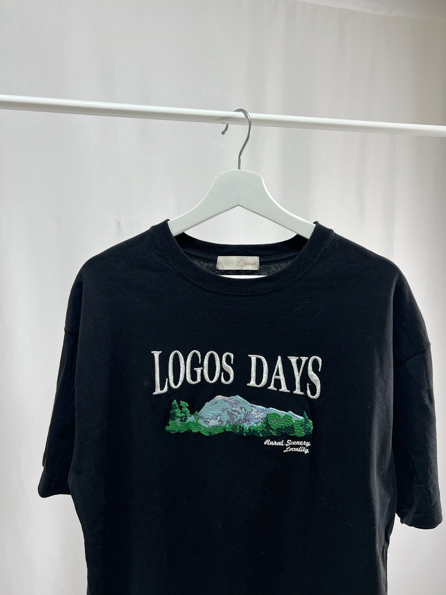 25049Black Logo T-Shirt with High-Low Hem