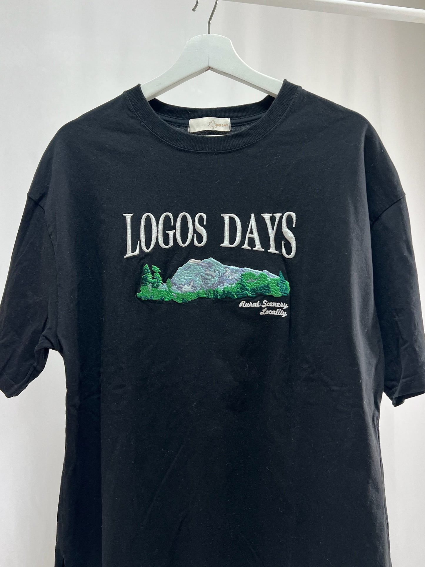 25049Black Logo T-Shirt with High-Low Hem