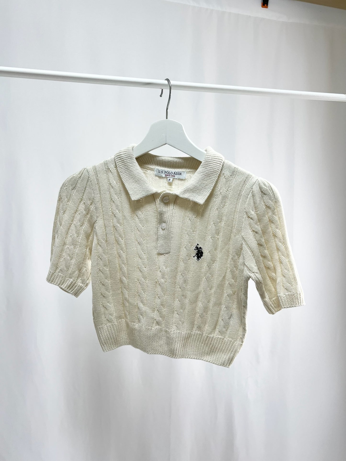 25047Ivory Collared Knit Tops