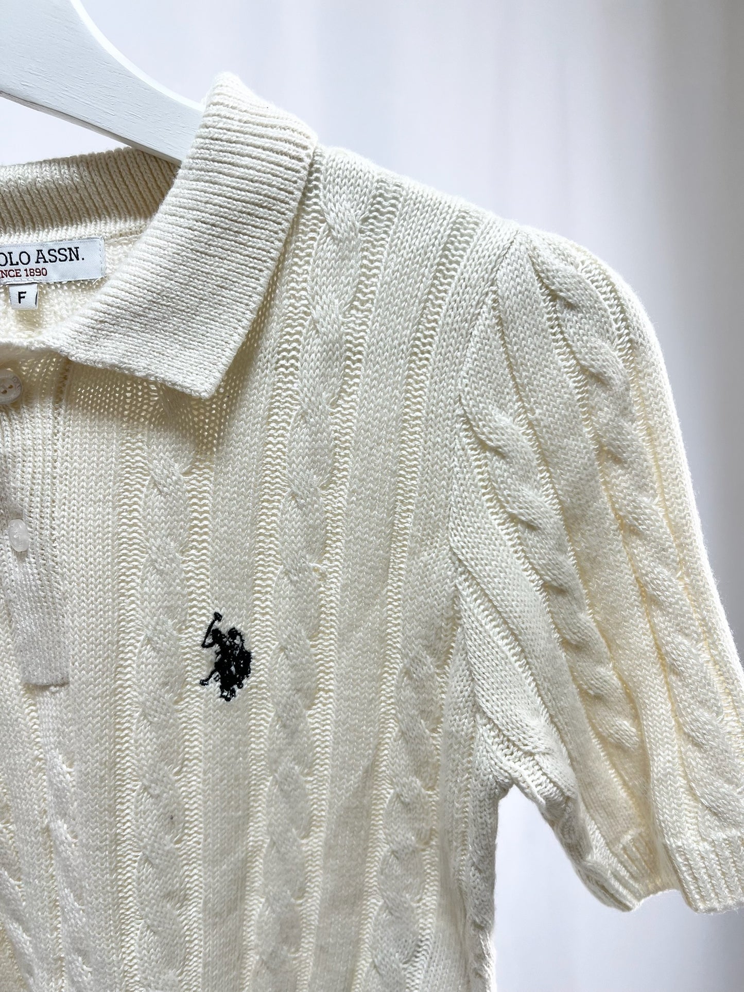 25047Ivory Collared Knit Tops