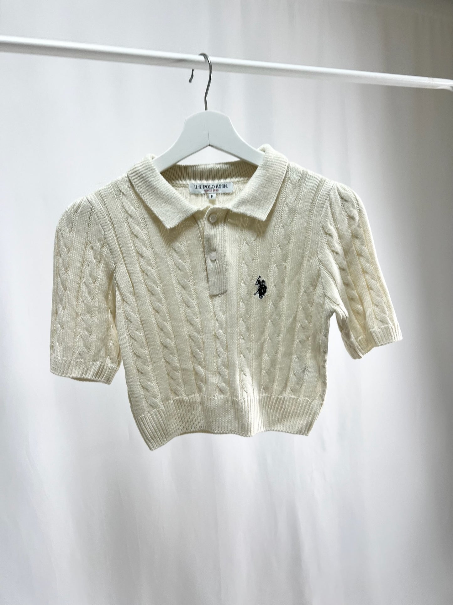 25047Ivory Collared Knit Tops