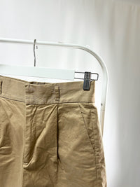 250129High-Waist Pleated Shorts