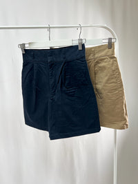 250129High-Waist Pleated Shorts