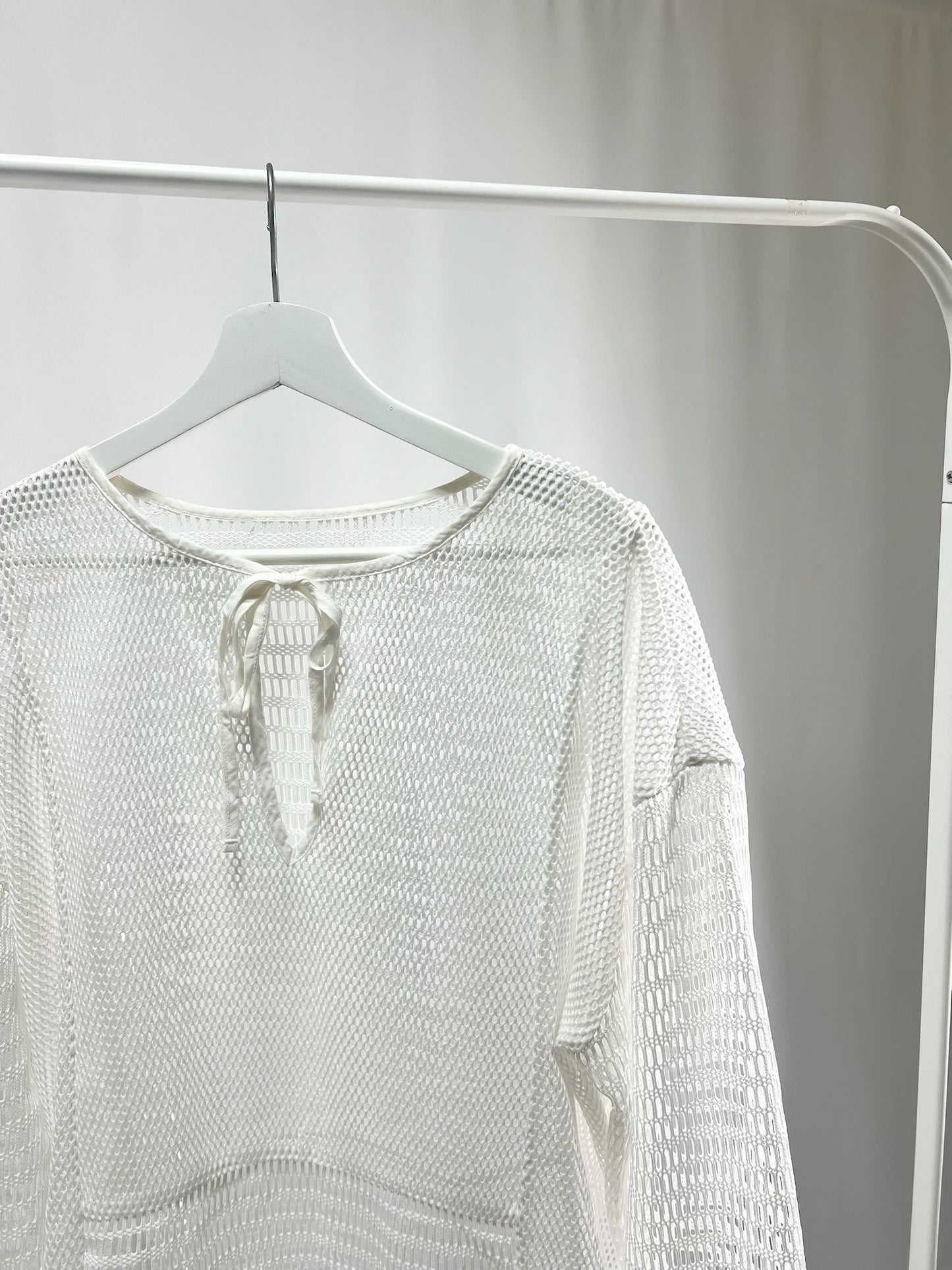 25043White Crochet Knit Long Sleeve Top