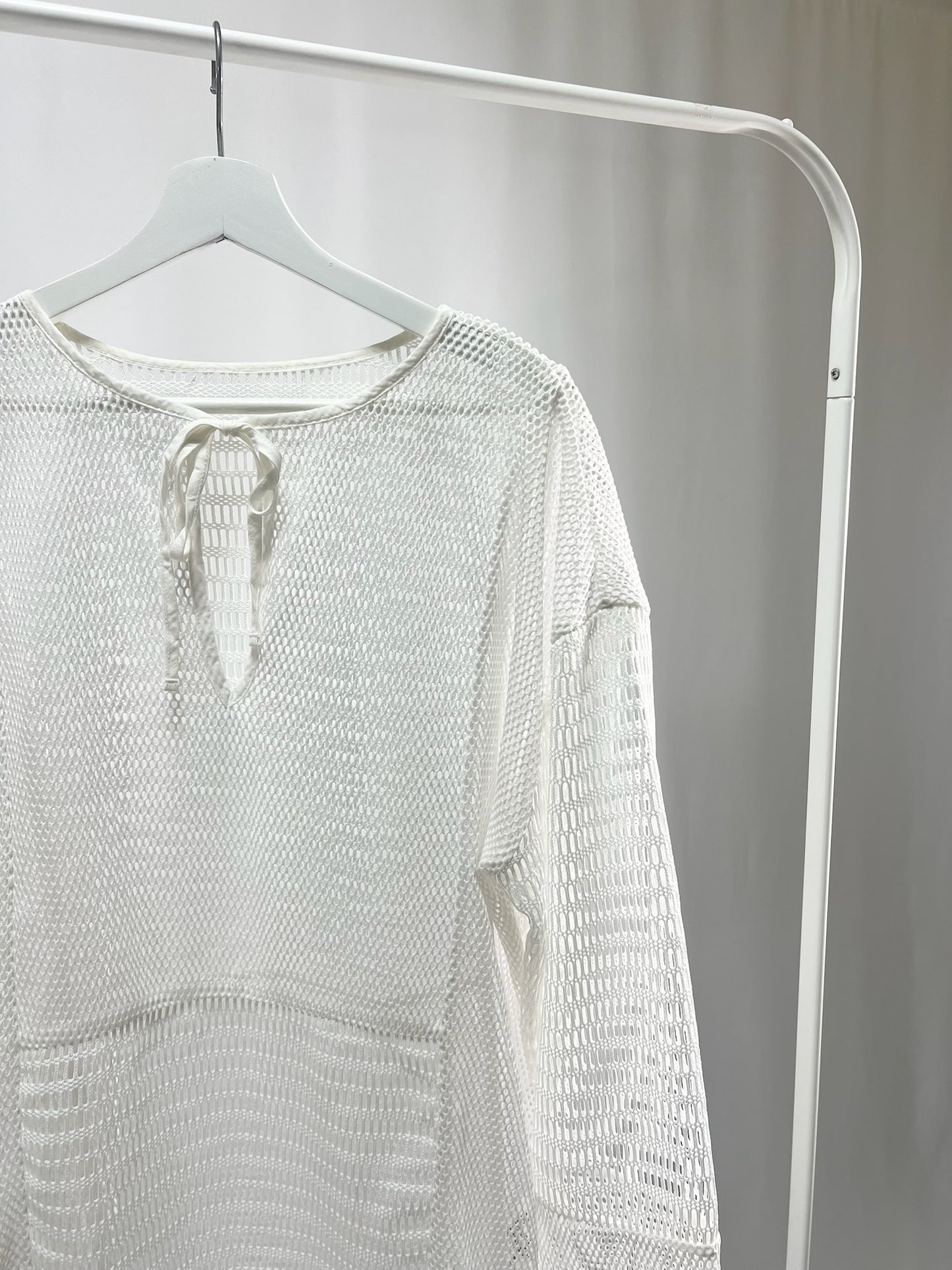 25043White Crochet Knit Long Sleeve Top