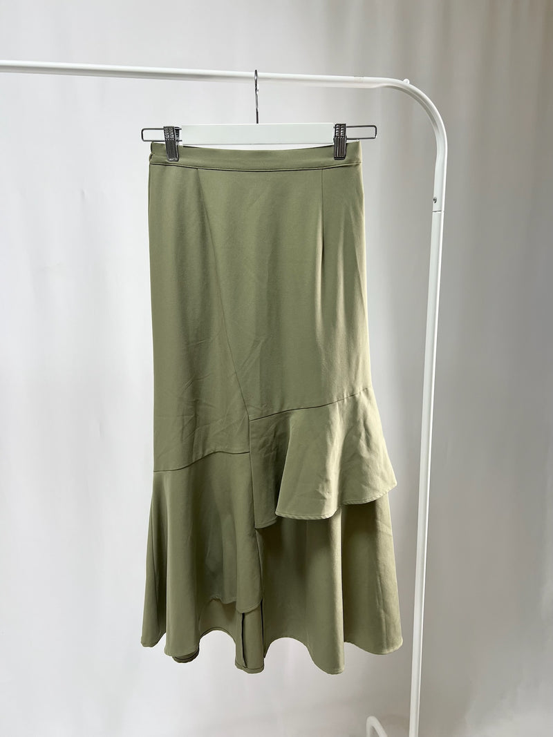 2500008Asymmetric Ruffle Midi Skirt
