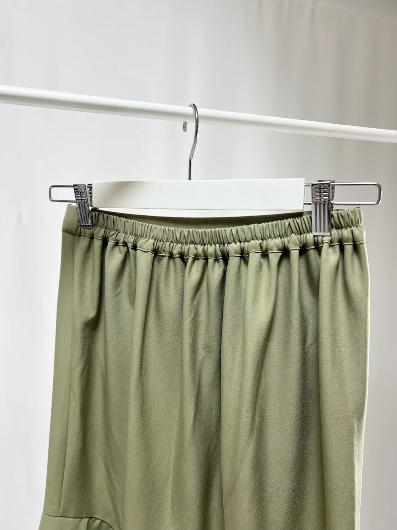 2500008Asymmetric Ruffle Midi Skirt