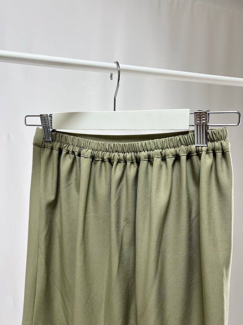 2500008Asymmetric Ruffle Midi Skirt