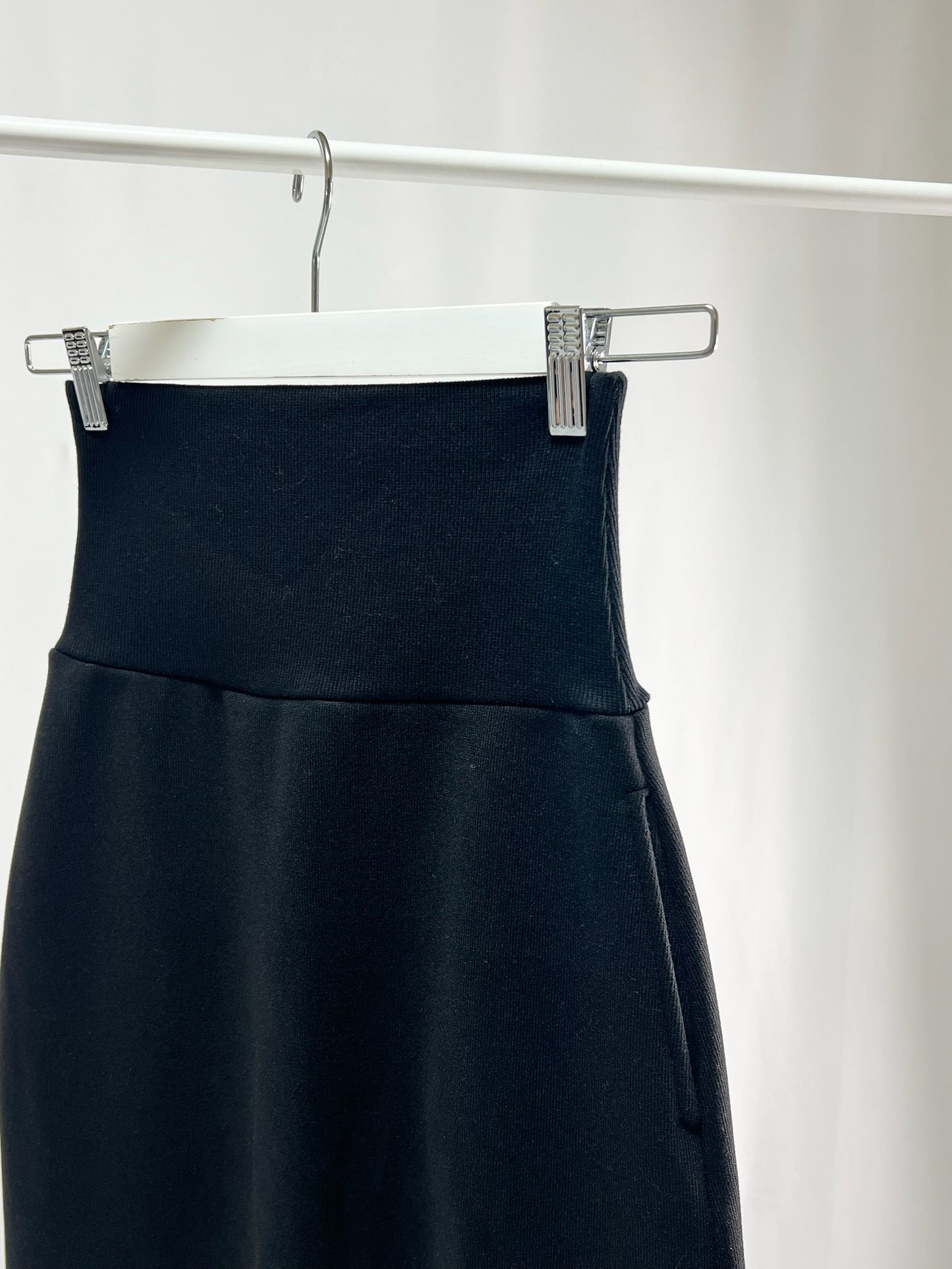 2500007Fleece-Lined High Waist Pencil Skirt