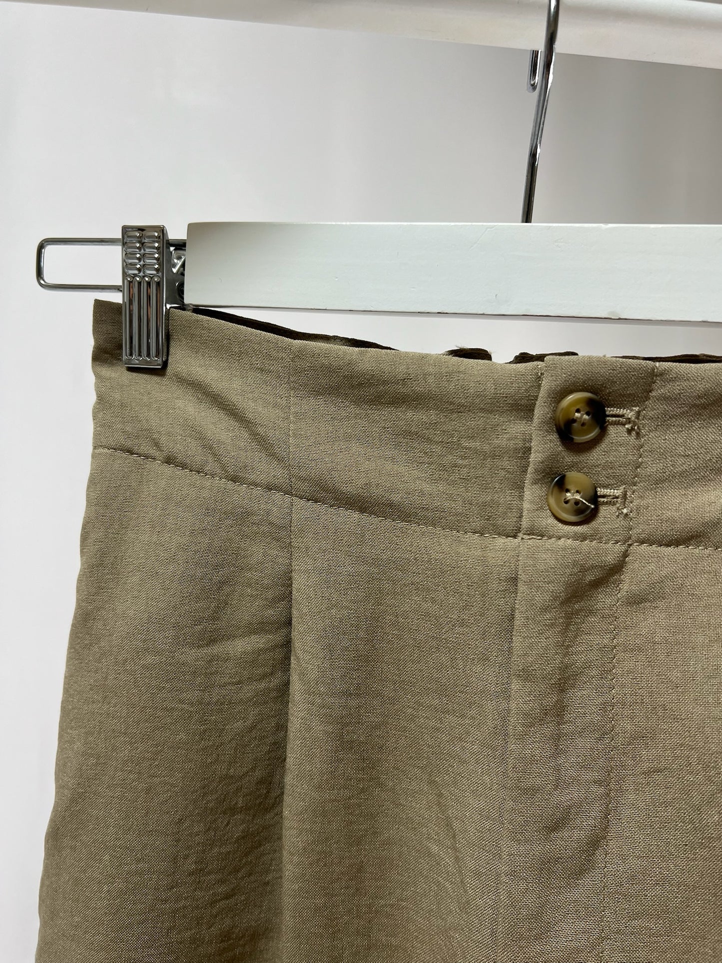 250127Natural Tapered Linen Pants