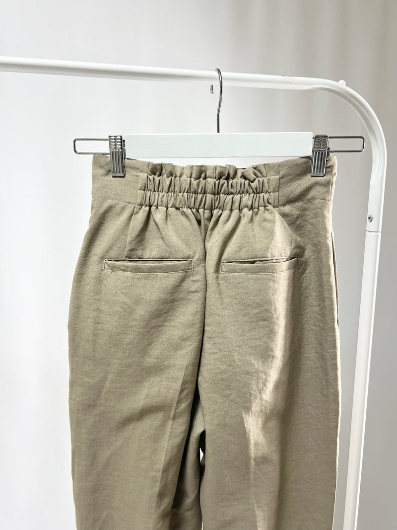 250127Natural Tapered Linen Pants