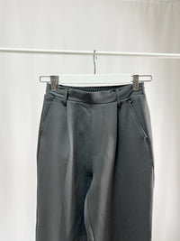 250126Sleek Essential Straight Pants