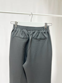 250126Sleek Essential Straight Pants